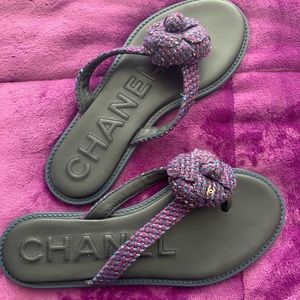women s chanel flower
